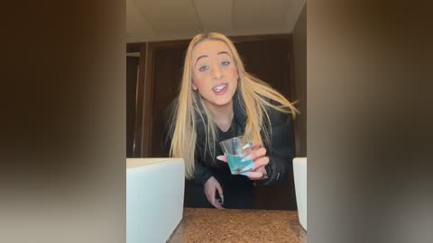 strongqueen free recording from 2026-02-15 00:09:00