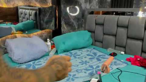 couple_gold69 free recording from 2026-02-15 00:11:00