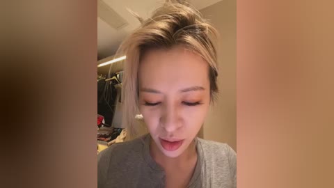 sunflower_77 free recording from 2026-02-15 00:11:00