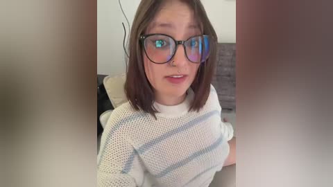 megan_lu2 free recording from 2026-02-16 00:49:00