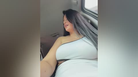 carolina_novoa free recording from 2026-02-18 00:07:00