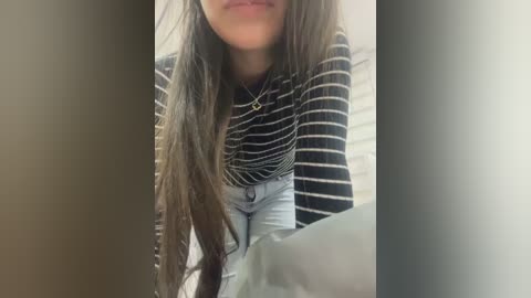 isabella21_ free recording from 2026-02-18 00:02:00