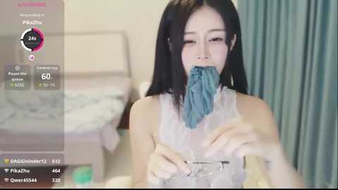 yiyi_3523 free recording from 2026-02-19 00:39:00