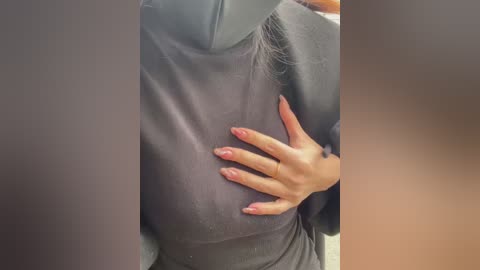 carlin_yiyi free recording from 2026-02-22 00:17:00