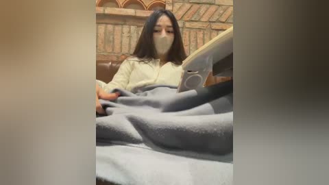 linh_2004 free recording from 2026-02-23 00:31:00