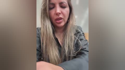 _abril_office1 free recording from 2026-02-24 00:30:00