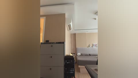 angelinateller free recording from 2026-02-25 00:16:00