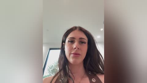 aus_queen free recording from 2026-02-25 00:19:00