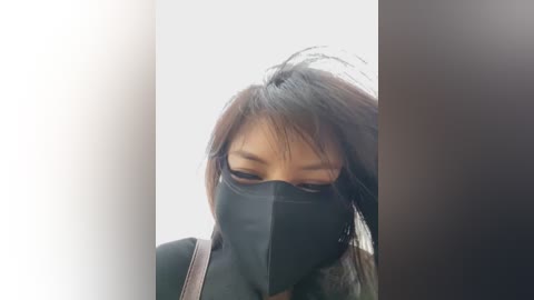 carlin_yiyi free recording from 2026-02-25 00:19:00