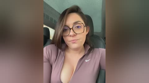 petite_minette30 free recording from 2026-02-27 00:04:00