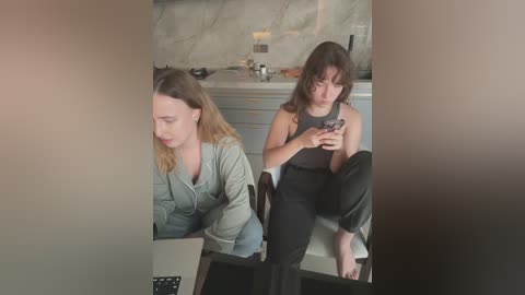 nura_n_sarah free recording from 2026-02-28 02:34:00