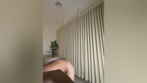 marce_algara free recording from 2026-03-01 00:17:00