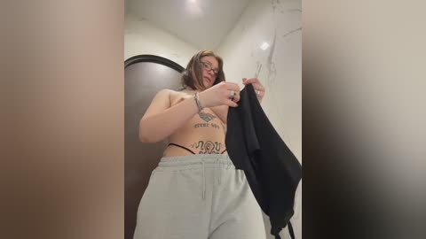 lucy_joy free recording from 2026-03-04 04:51:00