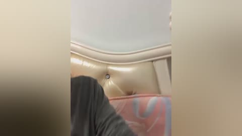 mile_m free recording from 2026-03-09 02:06:00