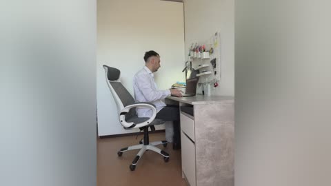 lovebackground free recording from 2026-03-10 00:45:00